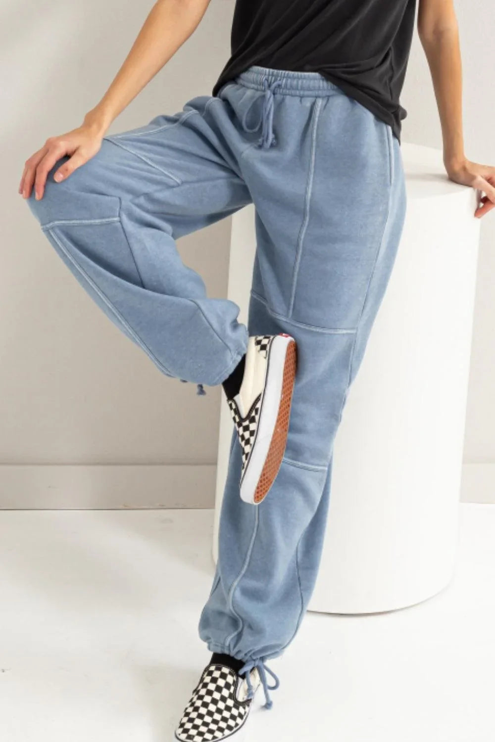HYFVE Stitched Design Drawstring Sweatpants - Abundia House